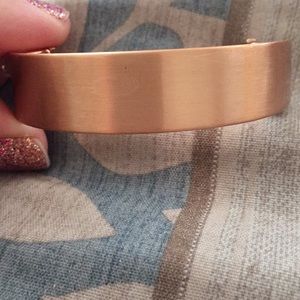 Rose gold pony tail clip